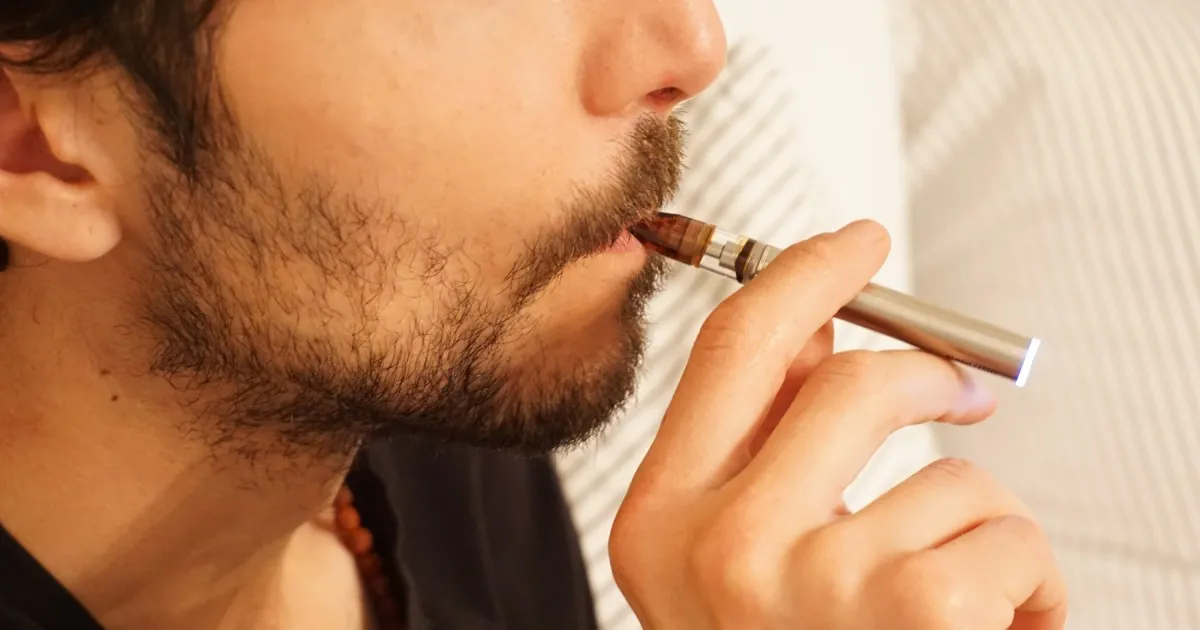 Õhk puhtaks: mida teadus e-sigarettide kasutamisest räägib?