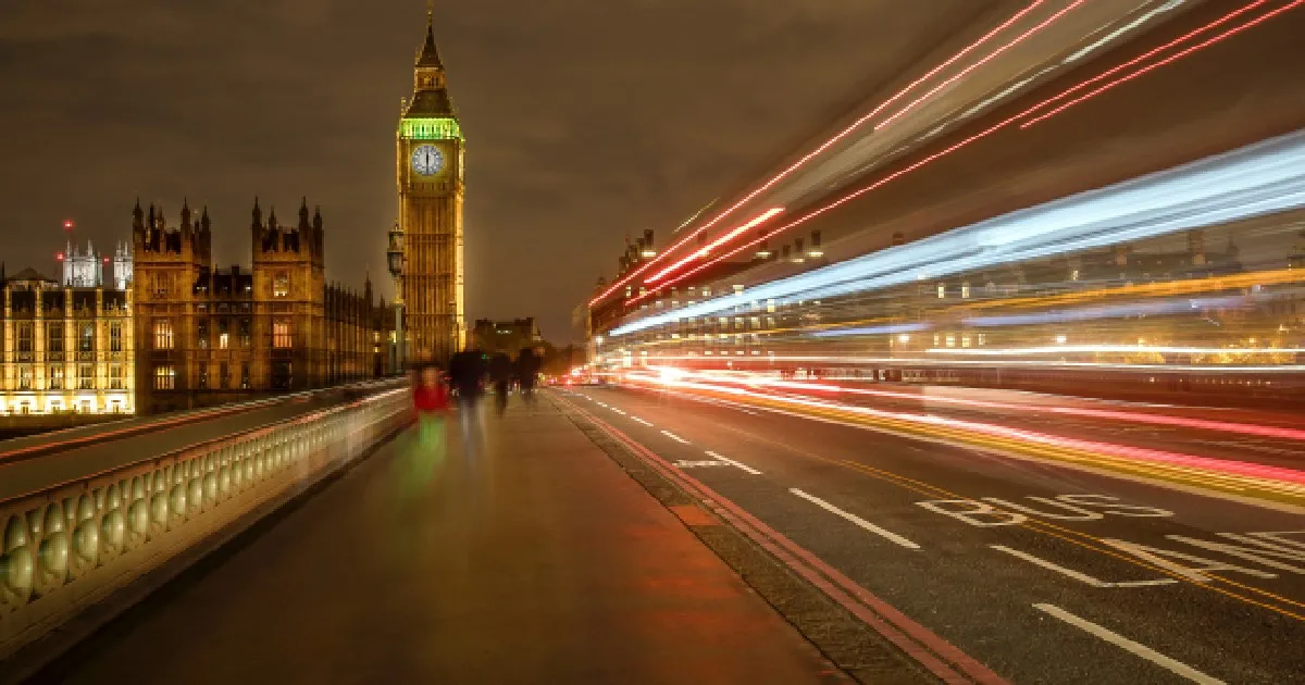 Suurbritannia parlamendi saadikud: miljonite elude päästmiseks peab WHO-le vastu astuma