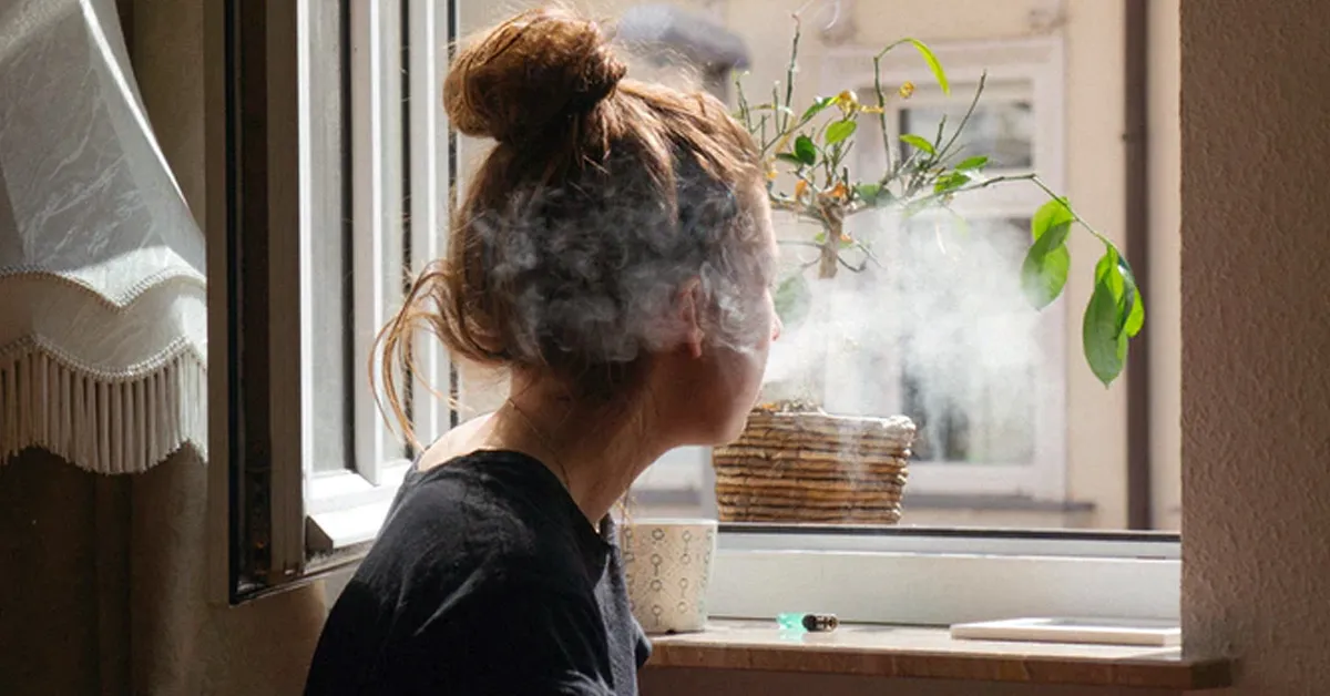 Suitsetamise järsk tõus on seotud üksildusega isolatsioonis